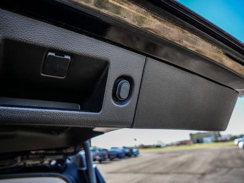 Used 2017 GMC Yukon XL Denali w/ Open Road Package image 12