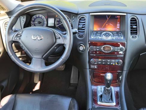 Used 2017 INFINITI QX50 2WD w/ Premium Plus Package image 27