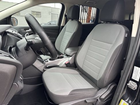 Used 2013 Ford Escape SE image 25