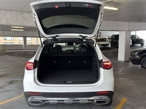 Used 2025 Mercedes-Benz GLC 300 4MATIC image 97