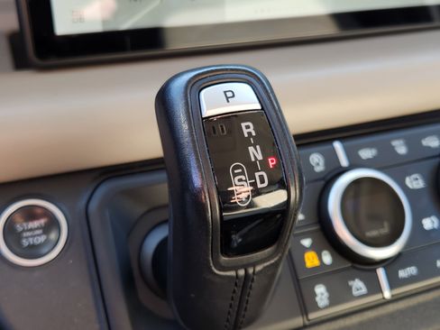 Used 2020 Land Rover Defender 110 HSE image 22