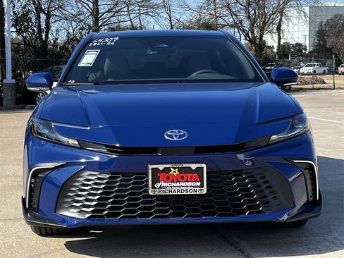 New 2026 Toyota Camry SE image 7