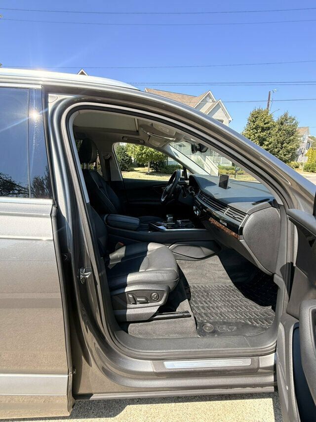 Used 2018 Audi Q7 3.0T Prestige AWD/4WD image 20