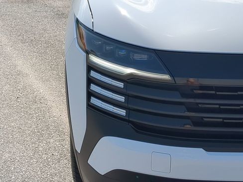 Used 2026 Nissan Kicks SV image 8