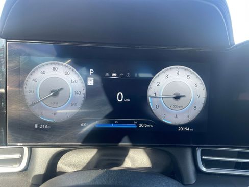 Used 2025 Hyundai Elantra Limited image 41