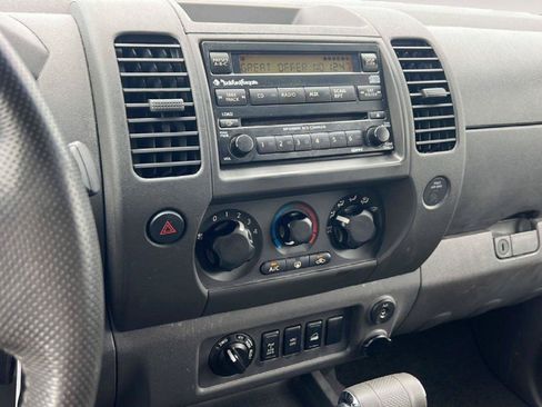 Used 2008 Nissan Xterra Off-Road w/ Technology Pkg AWD/4WD image 13