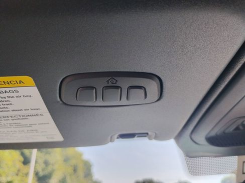 New 2025 Ford Bronco Outer Banks w/ Sasquatch Package image 24