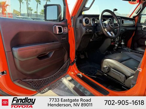 Used 2018 Jeep Wrangler Unlimited Rubicon w/ Dual Top Group AWD/4WD image 5