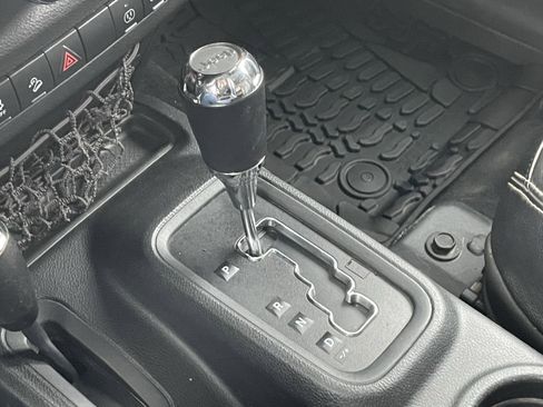 Used 2017 Jeep Wrangler Unlimited Sahara w/ Max Tow Package image 23