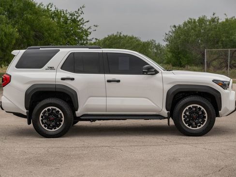 Used 2025 Toyota 4Runner TRD Off-Road Premium w/ Tow Technology Package AWD/4WD image 9