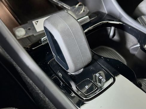 Used 2023 Volvo C40 P8 Recharge Plus w/ Climate Package image 18