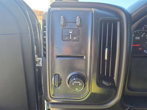 Used 2018 GMC Sierra 2500 4x4 Crew Cab w/ Sierra Convenience Package image 26