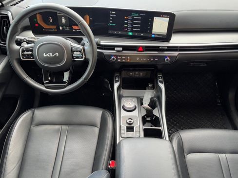 Used 2025 Kia Sorento EX image 12