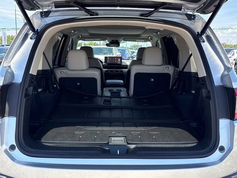 New 2026 Honda Pilot Touring image 16