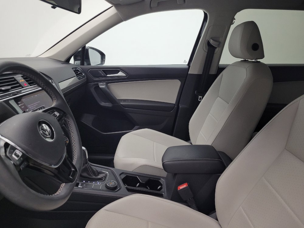 Used 2021 Volkswagen Tiguan SEL AWD/4WD image 17