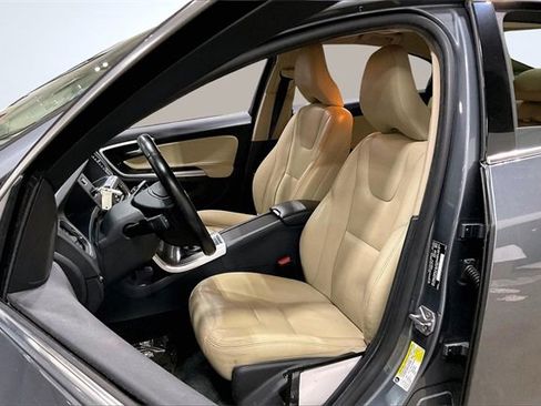 Used 2016 Volvo S60 T5 Premier image 24