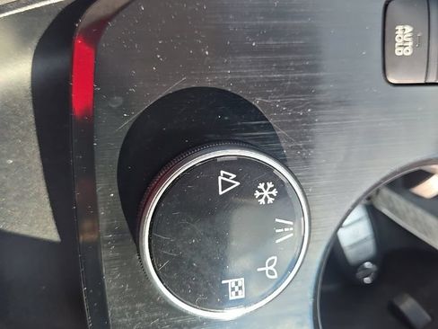 Used 2021 Nissan Rogue SV AWD/4WD image 18