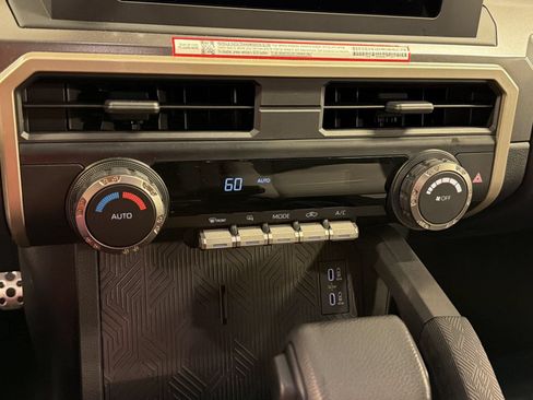 Used 2025 Toyota Tacoma TRD Sport RWD image 28