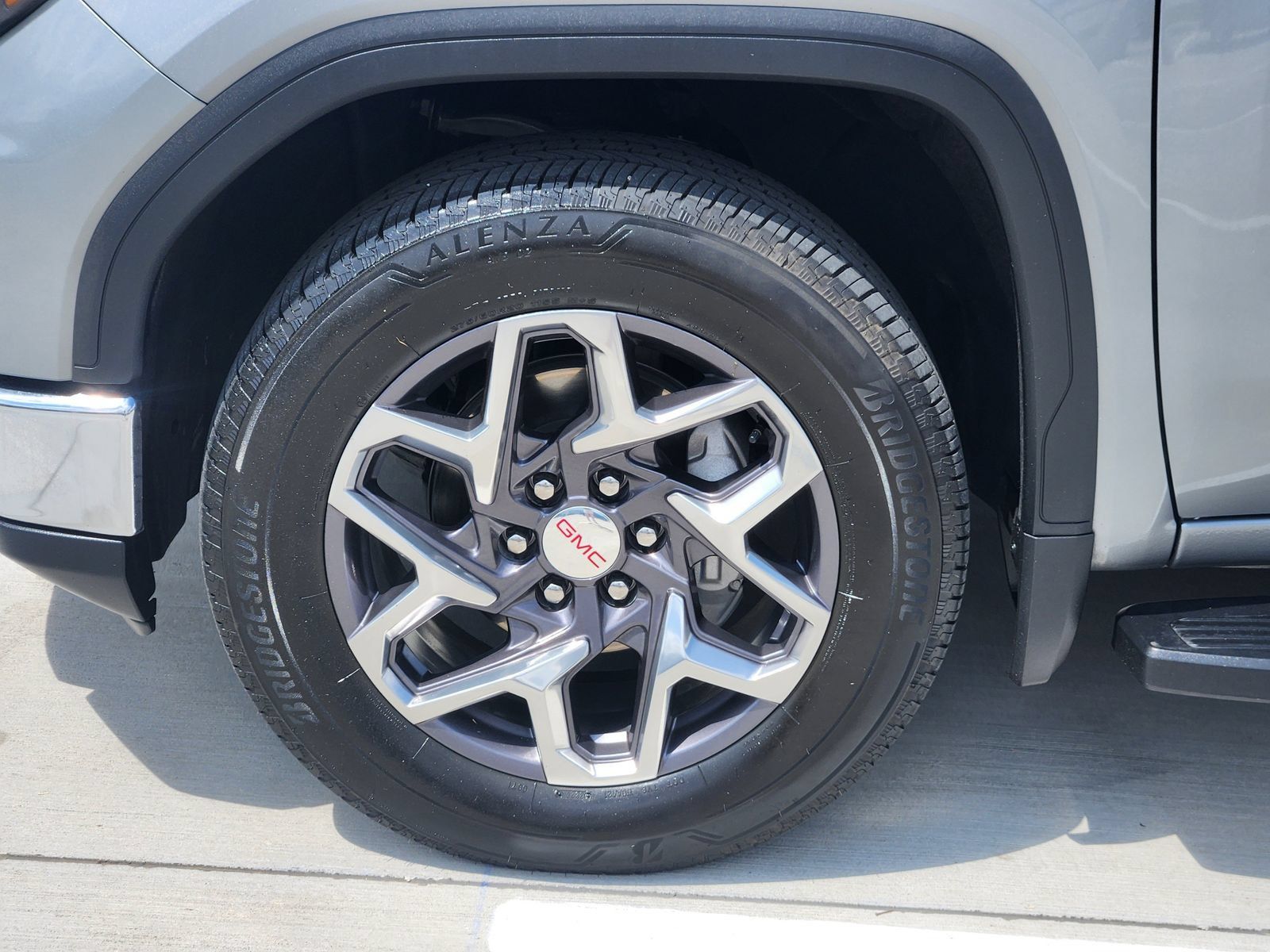 Certified 2025 GMC Sierra 1500 SLT RWD image 11