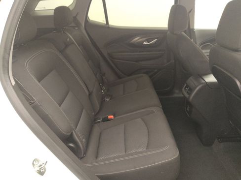 Used 2024 GMC Terrain SLE FWD image 19