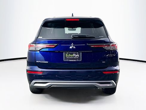 Used 2025 Mitsubishi Outlander SE AWD/4WD image 7