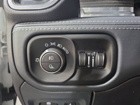 Used 2024 RAM 1500 Limited AWD/4WD image 27