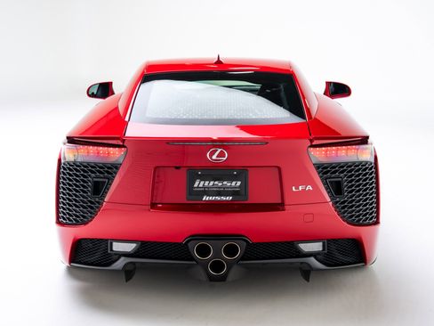 Used 2012 Lexus LFA image 16