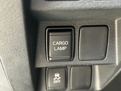 Used 2022 Nissan Frontier SV image 25