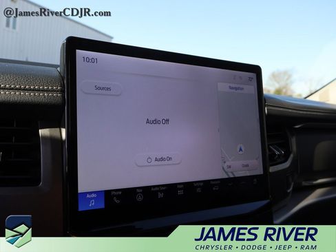 Used 2024 Ford Expedition Max XLT image 34