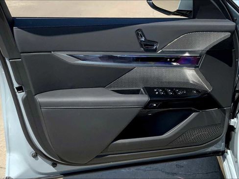 New 2025 BMW 760i xDrive w/ Executive Package image 10