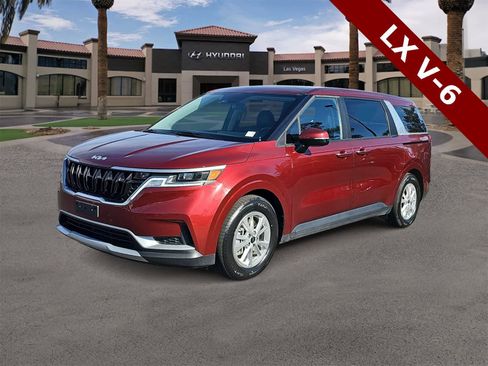 Used 2024 Kia Carnival LX image 4