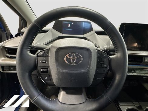 Used 2023 Toyota Prius XLE image 11