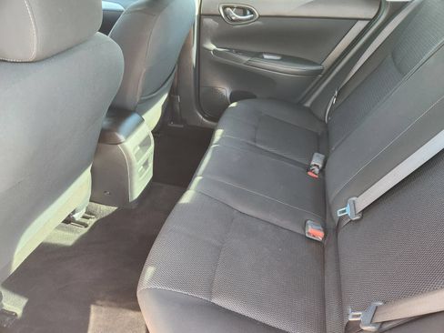 Used 2019 Nissan Sentra S FWD image 33
