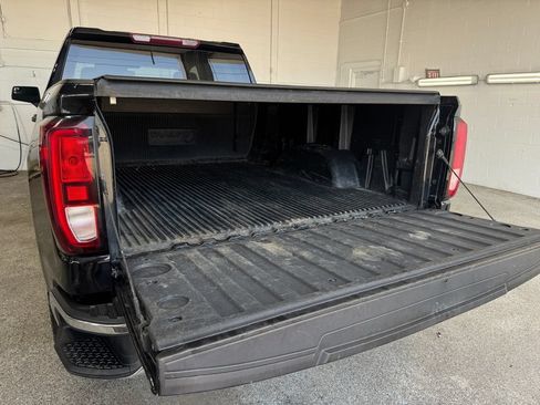 Used 2020 GMC Sierra 1500 SLE w/ X31 Off-Road Package AWD/4WD image 23