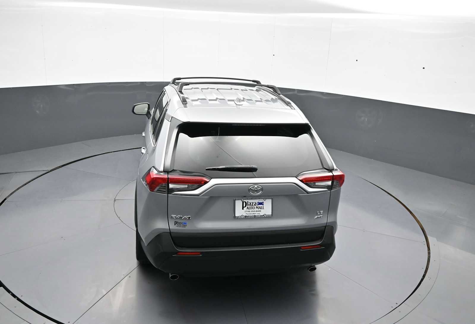 Used 2021 Toyota RAV4 LE AWD/4WD image 37