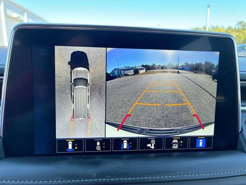 Used 2023 Chevrolet Tahoe LT w/ Luxury Package image 14