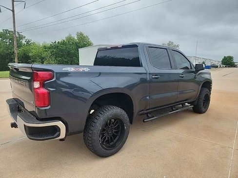 Used 2022 Chevrolet Silverado 1500 LT w/ Bed Protection Package AWD/4WD image 4