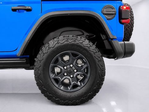 Used 2023 Jeep Wrangler Unlimited Rubicon 4xe AWD/4WD image 11