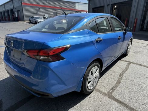 Used 2020 Nissan Versa S FWD image 4