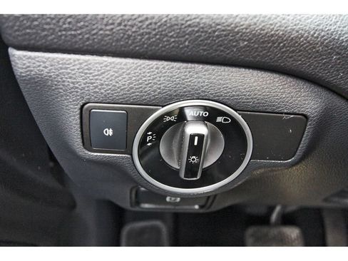 Used 2019 Mercedes-Benz CLA 250 4MATIC image 24