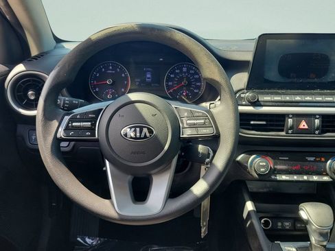 Used 2019 Kia Forte LXS FWD image 12
