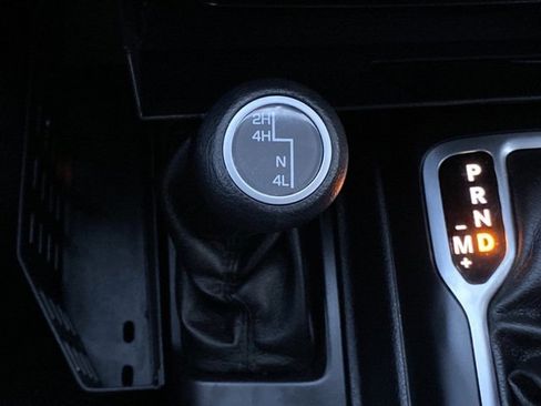 Used 2020 Jeep Gladiator Sport image 20