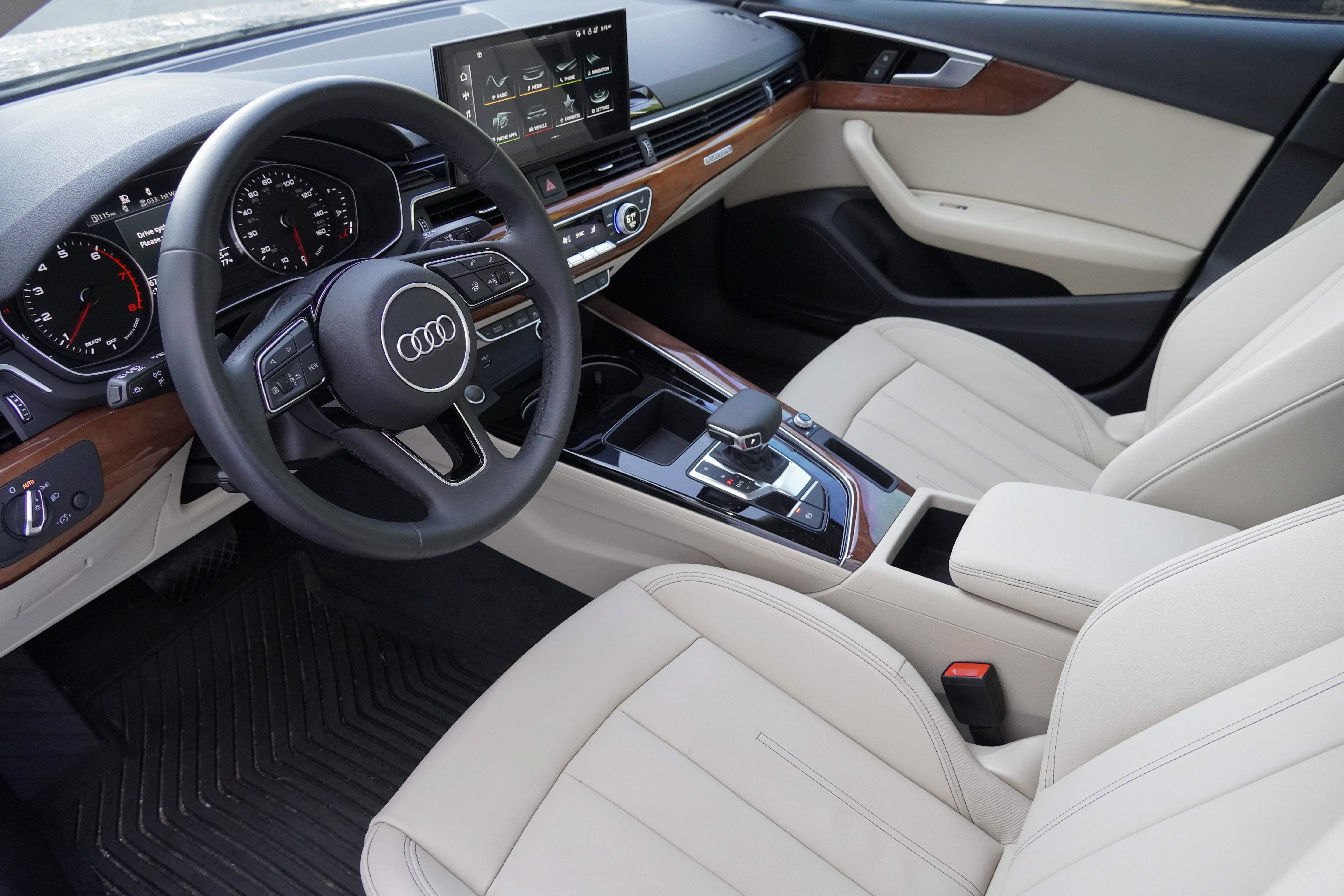 Used 2023 Audi A4 2.0T Premium w/ Convenience Package AWD/4WD image 9