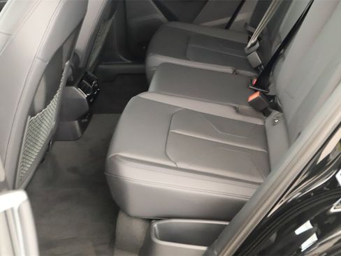New 2025 Audi Q3 2.0T Premium image 28