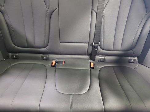 Used 2022 BMW X5 xDrive40i w/ Premium Package image 13