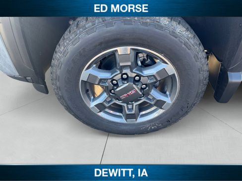 New 2026 GMC Sierra 2500 SLT w/ SLT Convenience Package image 14