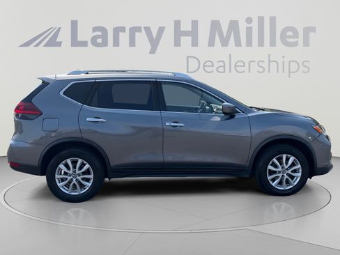 Used 2020 Nissan Rogue SV AWD/4WD image 6