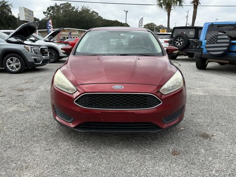 Used 2017 Ford Focus SE image 8