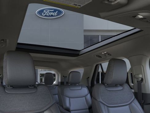 New 2026 Ford Explorer Active w/ Active Comfort Package image 45