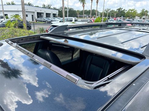 Used 2017 Ford Expedition Limited w/ Equipment Group 301A RWD image 23